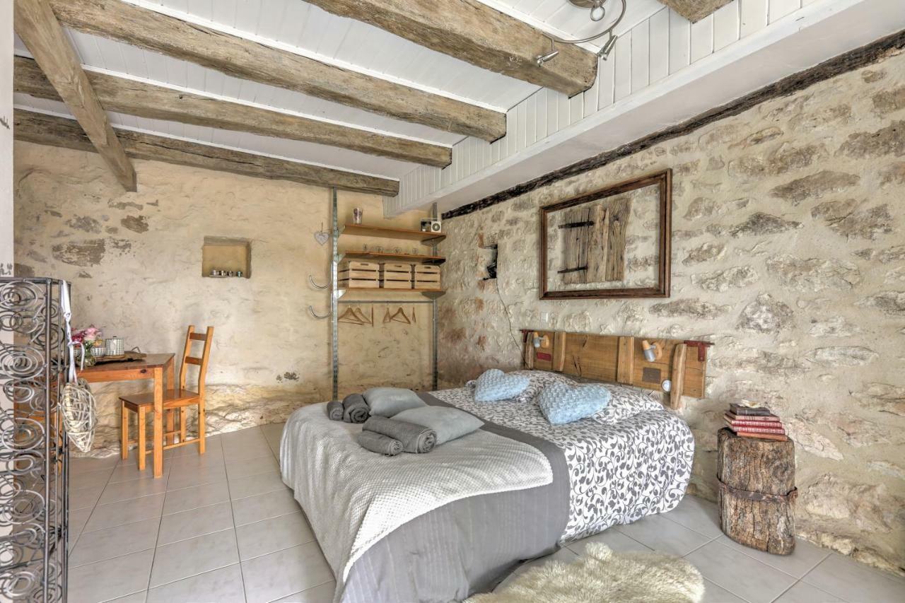 Le Mas Des Papillons Fargues  Exterior photo